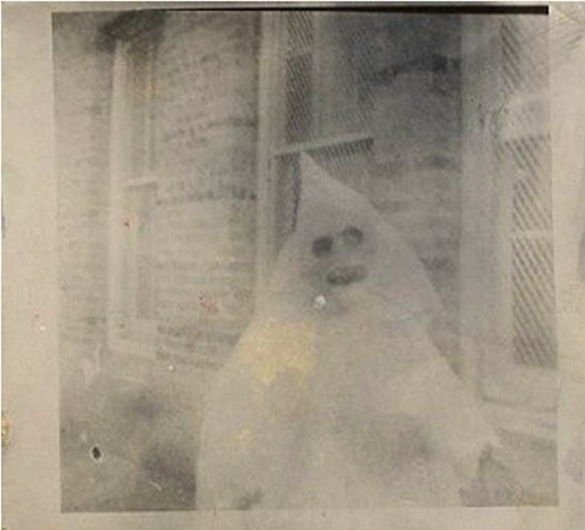 [creepy-black-white-photos-11%255B2%255D.jpg]
