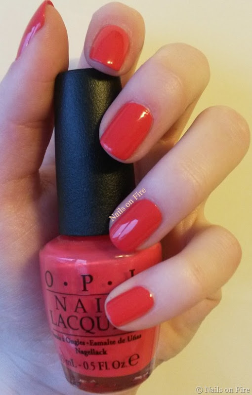 OPI - My Chihuahua Bites (2)