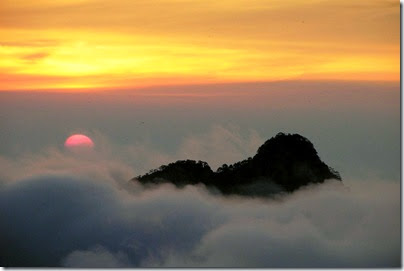Mount Huang Shan sun rise 03
