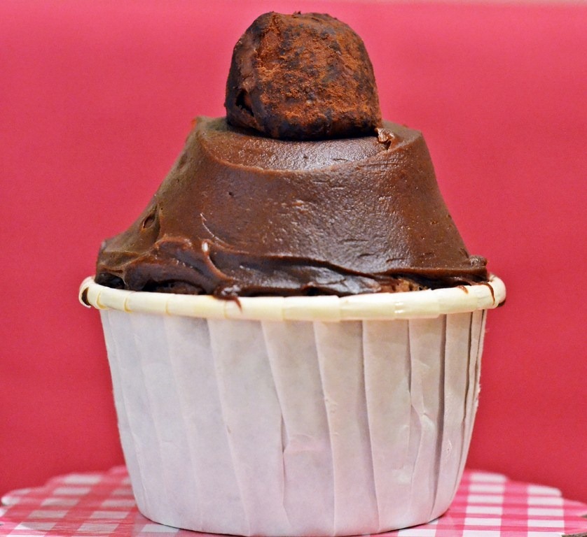 [Dark%2520chocolate%2520truffle%2520%25281%2529%2520%2528Copy%2529%255B4%255D.jpg]