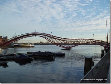 Amsterdam. Puente Pythonbrug (Puente pitón) - PB110687
