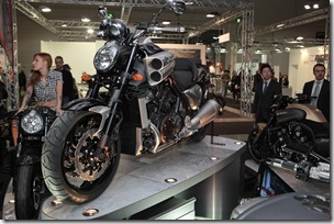 yamaha-live-eicma-2011-img-5427