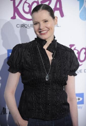 [21-MA-GEENA-DAVIS2.jpg]