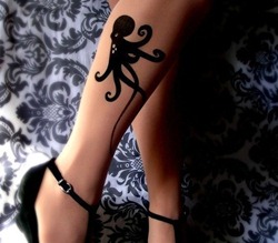 OCTOPUS-TATTOO-thigh-high-socks-21