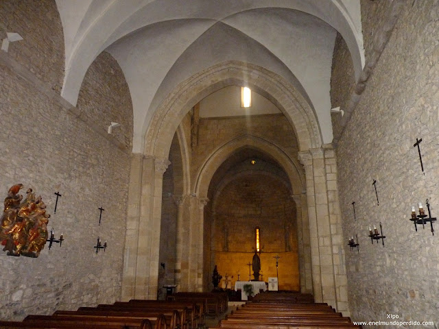 interior-basilica-de-armentia.JPG