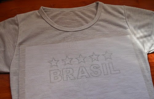 diy-customizando-camiseta-brasil-acrilpen-2.jpg