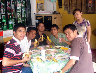March 14: Students eating banana