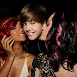 2010 VMA Random