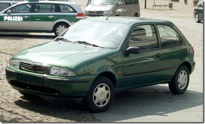 Mazda_121_3-Türer Mazda_121_3-Türer