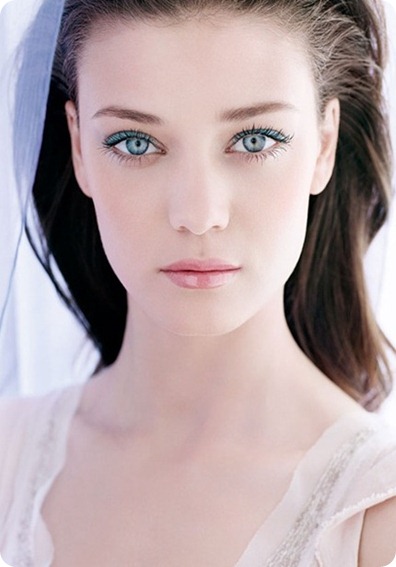 Clarins-Instant-Light-Blush-for-Spring-2012-2