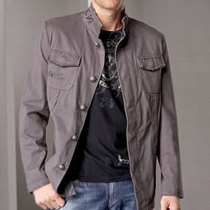 [1239818966_royal-underground-military-jacket_1%255B5%255D.jpg]