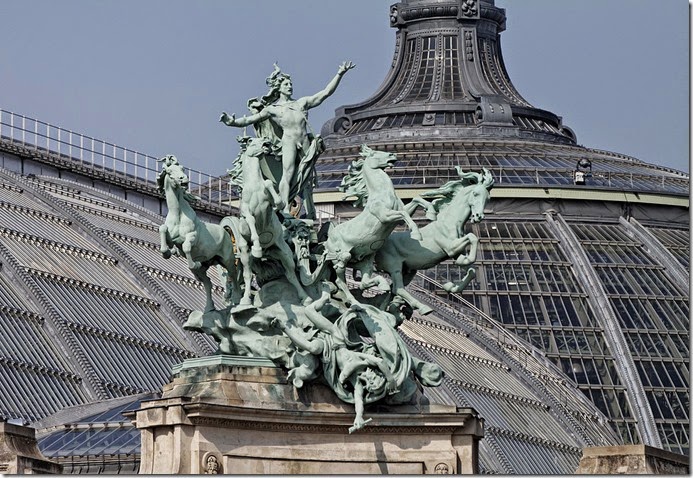 Paris_-_Grand_Palais_-_Statue_-_PA00088877_-_001