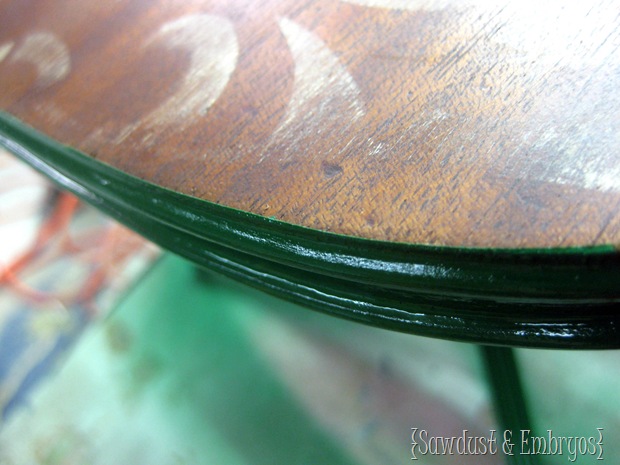 Perfectly Crisp paint lines on a rounded edge {Tutorial by Sawdust and Embryos}