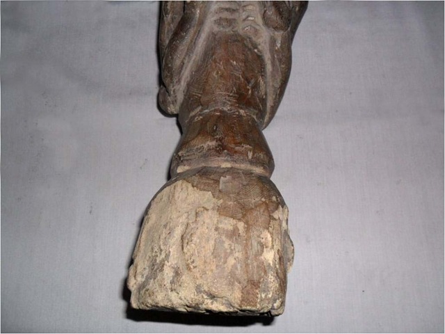 [Patung%2520pria%2520primitif%2520-%2520kaki%255B5%255D.jpg]