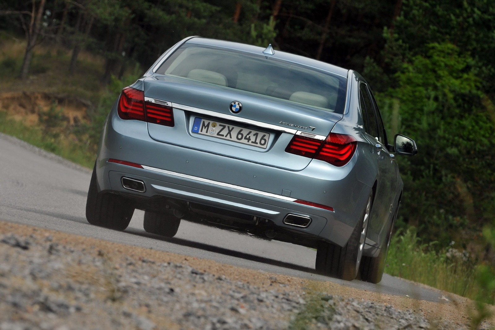 [2013-BMW-7-Series-103%255B2%255D.jpg]