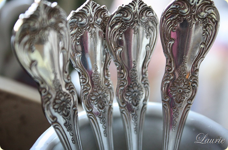 flowers spoons