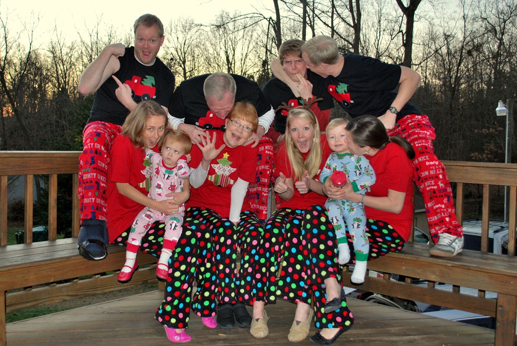 [Christmas%25202012%2520Family%25206%2520-%2520Crazy%255B8%255D.jpg]
