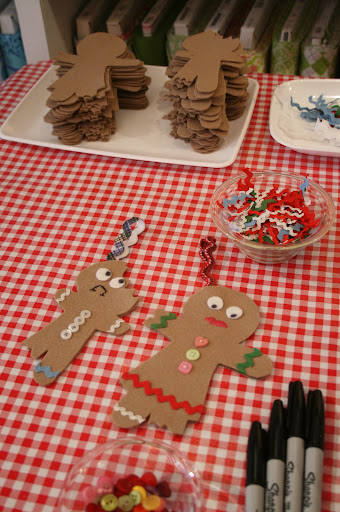 Here are just two examples of the gingerbread ornaments we made. See the instructions for making your own below.