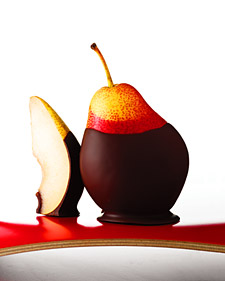 Dip pears in chocolate Dip pears in chocolate