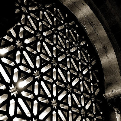 words of light , Source: http://www.flickr.com/photos/59172487@N00/169495096 169495096.jpg