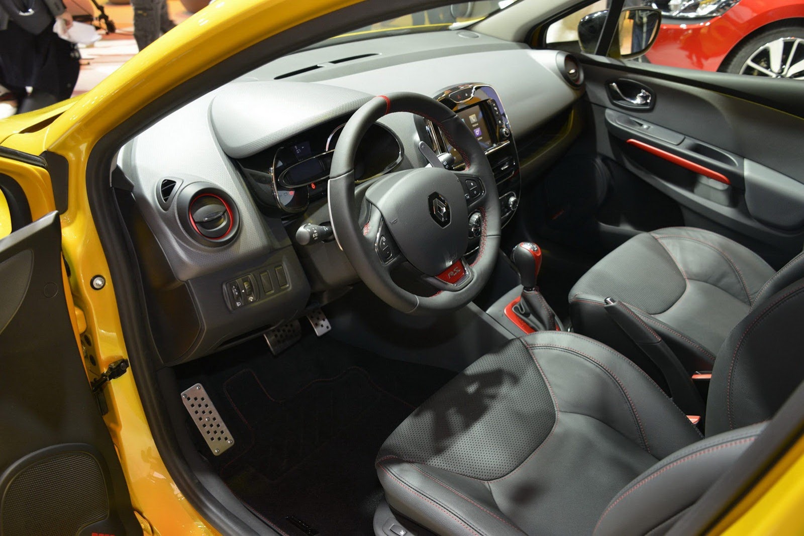 [Renault-Clio-RS-4%255B2%255D.jpg]