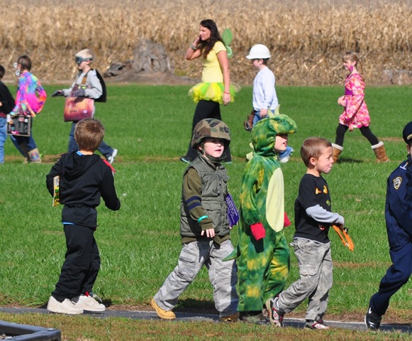 [School%2520parade%255B3%255D.jpg]