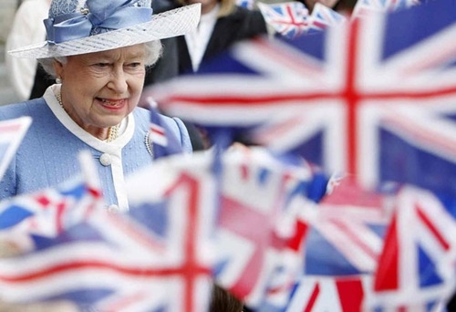 [HerMajestytheQueenunionjacks5.jpg]