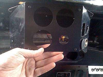 Creating this fantastic fitment with four new spaces for dials and sockets, all facing forward, and nice and high up on the dash.