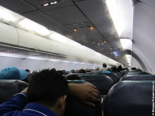 Кондиционер на борту самолета Cebu Pacific. Зато свежо :) IMG_20120309_002917.jpg