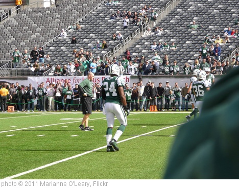 'New York Jets Defensive Back Darrelle Revis' photo (c) 2011, Marianne O'Leary - license: http://creativecommons.org/licenses/by/2.0/