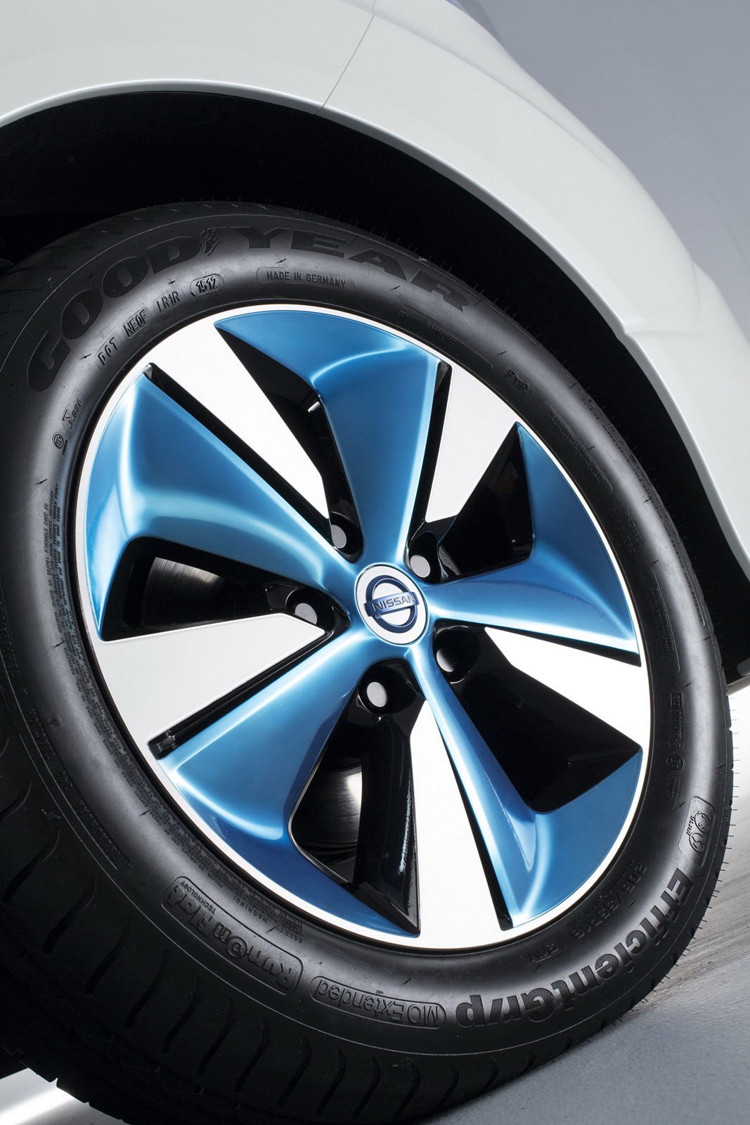 [Nissan-e-NV200-17%255B2%255D.jpg]