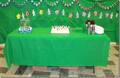 Girl Scout Bridging Ideas {The Preppy Strawberry} http://thingamajigetc.blogspot.com/ Girl Scout Bridging Ideas {The Preppy Strawberry} http://thingamajigetc.blogspot.com/