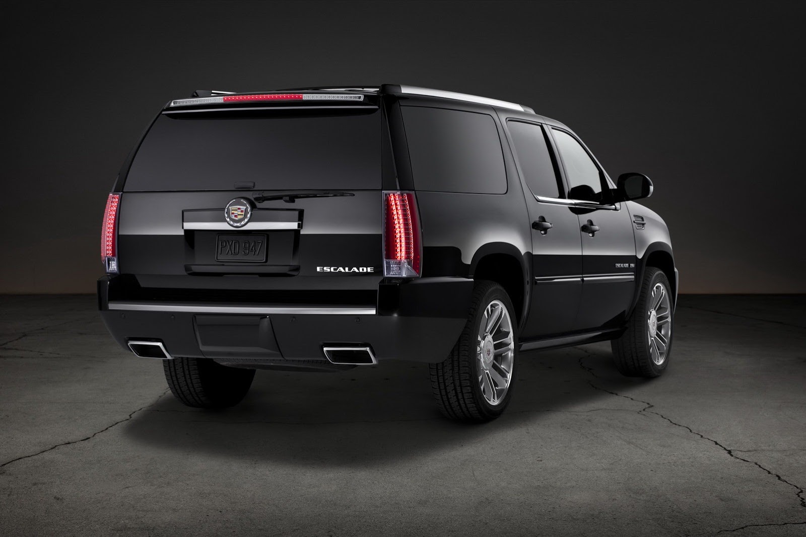 [2013-Cadillac-Escalade-ESV-Premium-001%255B2%255D.jpg]