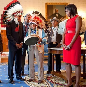 [obama-indians-feathers%255B8%255D.jpg]