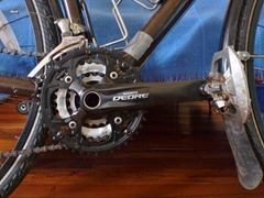 Brand new mountain bike cranksets in Pasto.  Now we have lean, mean, hill climbing machines with 22-34!