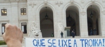 [Texto%2520de%2520Andre%2520Freire%2520-%2520Que%2520Se%2520Lixe%2520a%2520Troika.%2520Fev.2013%255B2%255D.jpg]