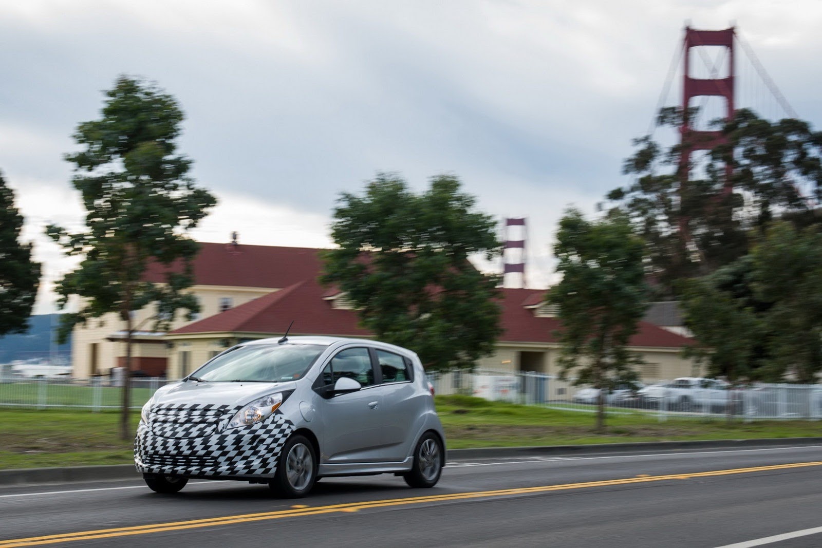 [2014-Chevrolet-Spark-EV-09%255B4%255D.jpg]