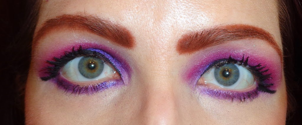 [Look1%2520with%2520Urban%2520Decay%2520Electric%2520Palette_eyes%2520open%255B5%255D.jpg]