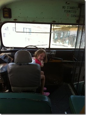 4_lindsay bus 4_lindsay bus