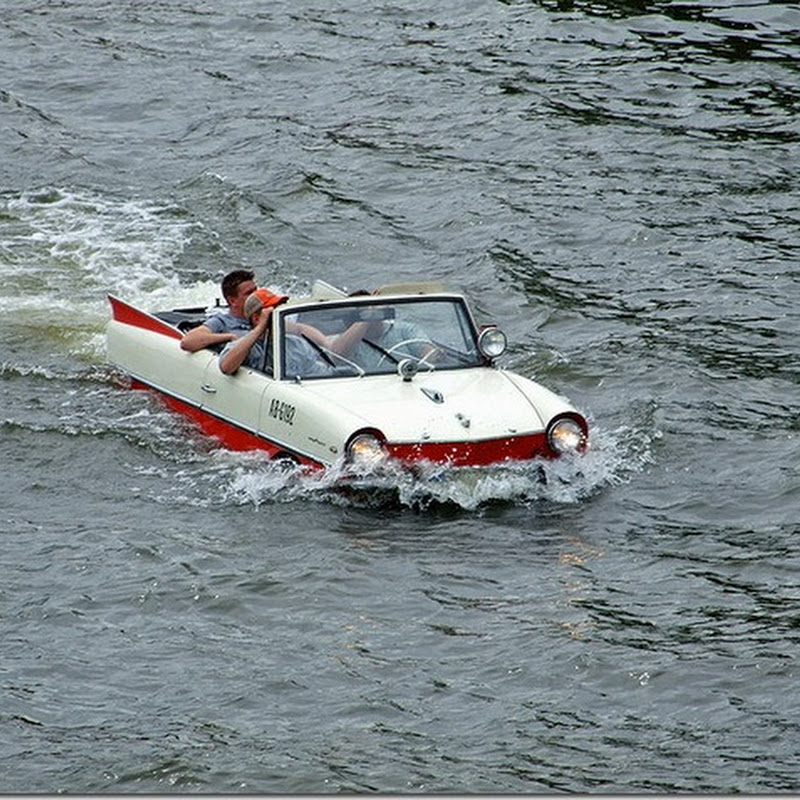 Amphicar - um incrível carro anfíbio