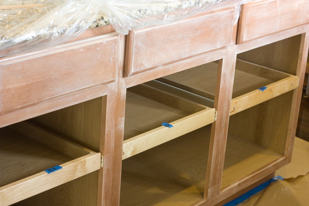 [How-to-Paint-your-Kitchen-Cabinets-1%255B8%255D.jpg]