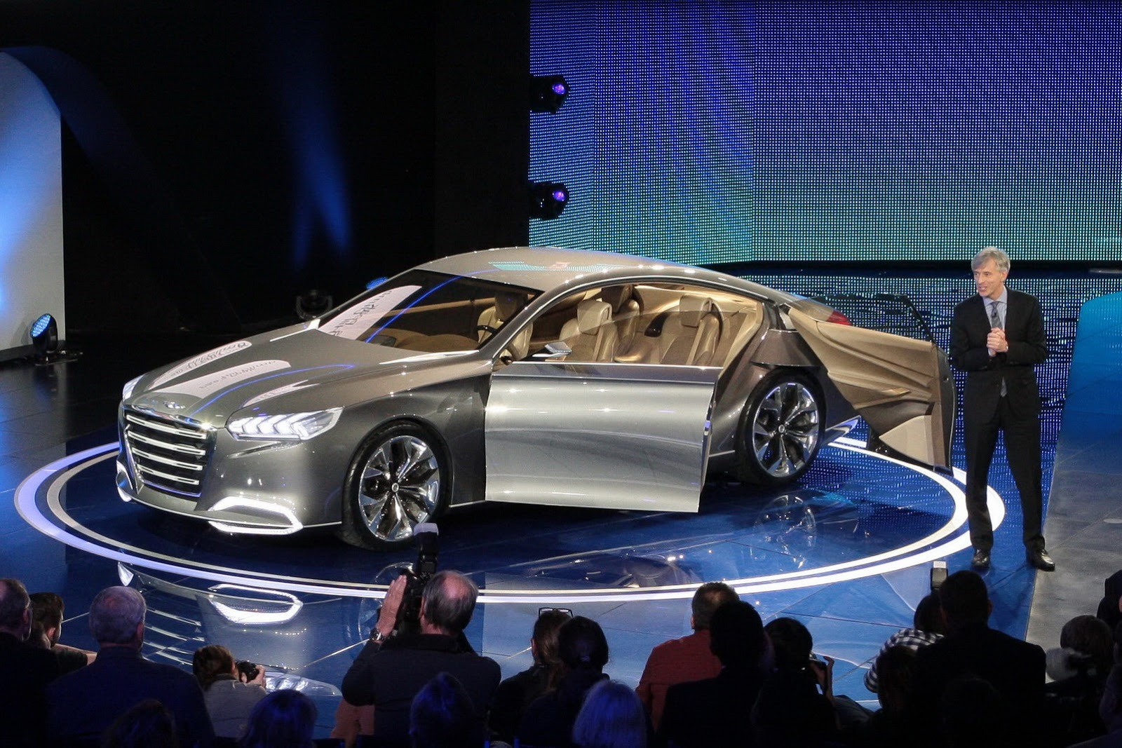 [Hyundai-HDC-14-Genesis-Concept-15%255B2%255D.jpg]