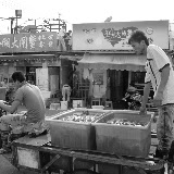 Shanghai - Marché poisson -  Moto-truck
