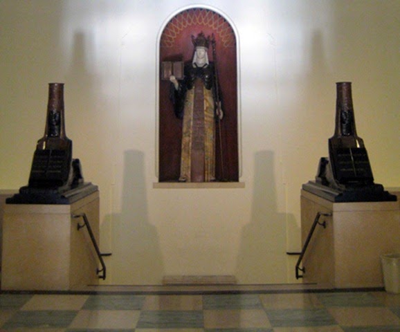 Biblioteca de Los Angeles Illuminati 16