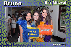 Fotos do evento Bruno - 18.12.11. Foto numero 24 da Social Click Fotografia Digital, do Rio de Janeiro, RJ, que faz fotos divertidas, fotos malucas, fotos com fantasias, fotos na hora, fotografia maluca, fotografia divertida com molduras personalizadas. fotos divertidas malucas foto maluca animadas animado rj rio de janeiro divertida fantasia animada noivas montagem social fotojornalismo casamento