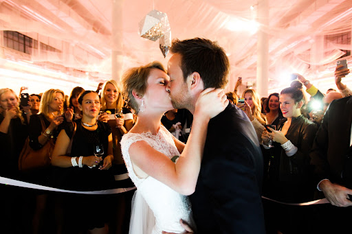 The kiss!