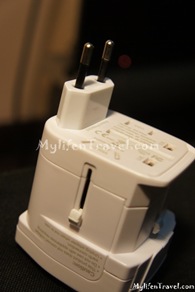 2.1A USB adapter 11 2.1A USB adapter 11