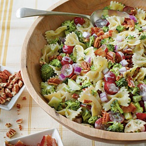 [broccoli-grape-pasta-salad-sl-l%255B7%255D.jpg]