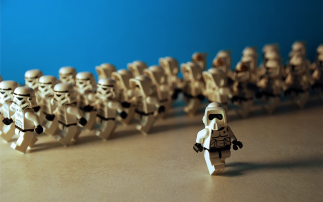[LEGO%2520Star%2520Wars%2520Stormtroopers%2520march%255B2%255D.jpg]