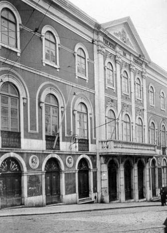 [Teatro-da-Trindade-19117.jpg]